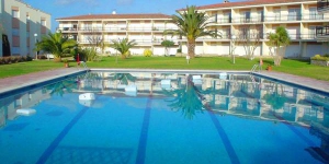  Het Apartamentos Costa Brava ligt op 500 meter van het Palafrugell-strand en het stadscentrum. Het bevindt zich midden in een tuin en heeft een buitenzwembad en gratis parkeergelegenheid.