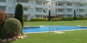  Apartment located in a urbanisation in Platja de Pals. in front of the Pals Golf course (150m).