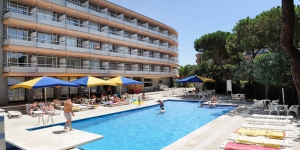  Medplaya Hotel Monterrey can be found in a quiet part of Platja d’Aro, 250 ft from Platja Gran Beach. It has a swimming pool and the air conditioned rooms have balconies.