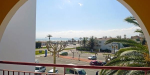 Apartment Residenca Bahia II is located on two levels on the 1th floor and offers panoramic views of the sea. The apartment features a private balcony, a washing machine and a large living/dining room with two beds.