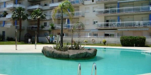  Apartment block "Port Canigo" is located in the district of Santa Margarida, 3 km from the centre of Roses, 1.5 km from the sea.