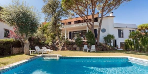  Diese Villa liegt an der Costa Brava im spanischen St. Antoni de Calonge.
