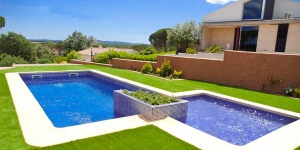  La Villa Cucut dispose d'une piscine privée, d'une terrasse bien exposée et d'un barbecue. Située dans la banlieue, cette villa se trouve à 10 minutes en voiture du centre-ville de Sils.