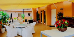   Stay in the Heart of Lloret de Mar  Located a 5-minute walk from Lloret de Mar Beaches, this apartment complex offers free Wi-Fi, and a shared rooftop terrace with a seasonal hot tub. Some lofts have a balcony with city views.