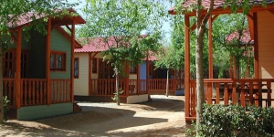  Chalet Camping Solmar I is located in Blanes. The accommodation will provide you with a patio.