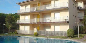  Apartment Cenit is a self-catering accommodation located in Llafranc. Accommodation will provide you with a balcony.