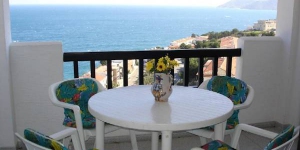  Located in Llanca, Apartment Mar offers an outdoor pool. There is a full kitchen with a microwave and an oven.