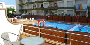  In L'Estartit bietet das Apartamento Omega einen gemeinschaftlich genutzten Außenpool und einen möblierten, privaten Balkon mit Poolblick. Es liegt nur 700 m vom Strand entfernt.