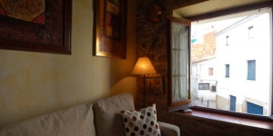  Apartment Lets Holidays Tossa de Mar "Rustic house" is a self-catering accommodation located in Tossa de Mar. The property is 200 metres from Tossa de Mar Castle.