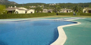  Le Casa Les Palmeres est situé à Torre Gran, à seulement 5 minutes en voiture de L'Estartit, sur la Costa Brava. Il propose plusieurs cottages et une piscine extérieure commune.