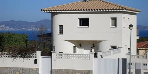  Holiday Home Hart L Escala is located in L' Escala. Offers free parking and an outdoor pool.