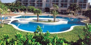  Hotel Can Miquel ligt naast het strand van Montgo, aan de rand van L'Escala aan de kust van de Costa Brava. Het is een charmant hotel met uitstekende faciliteiten, waaronder een buitenzwembad en een eigen restaurant.