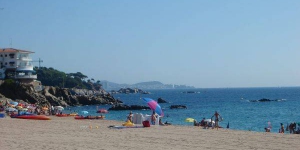 Apartment C.Ciutat de Palol is a self-catering accommodation located in Platja d'Aro.