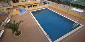  Апартаменты Illes Medes с 2 спальнями находятся всего в 1 минуте ходьбы от пляжа и в 8 минутах езды от Л'Эстартита в районе Эльс Гриэльс. Их гости могут пользоваться общим открытым бассейном.