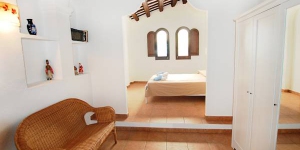  Casa Can Grando is located in Tossa de Mar. There is a full kitchen with an oven and a refrigerator.