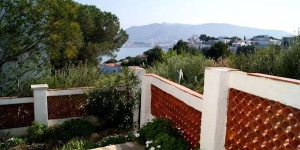  Holiday home San Miguel is located in Colera. There is a full kitchen with a dishwasher and a microwave.