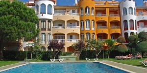  Located in Empuriabrava, Apartment Empuriabrava 2 offers an outdoor pool. The property is 2.