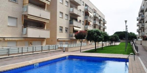  Located in Lloret de Mar, Apartment Apt mika offers an outdoor pool. This self-catering accommodation features WiFi.