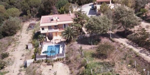  Dotée d'une piscine extérieure, d'un jardin avec barbecue et d'une connexion Wi-Fi gratuite, la Villa Beatriz est située à 3 km de Blanes. La plage de Cala de Sant Francesc se trouve à 10 minutes en voiture.