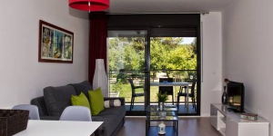  Figueres Cool Apartments is a self-catering accommodation located in Figueres. Free WiFi access is available.
