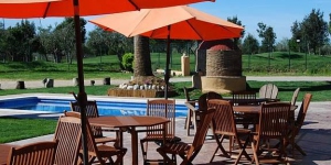  Located next to Castelló d'Empúries pitch and putt golf course, this rural hotel offers a seasonal outdoor pool and free Wi-Fi. Air-conditioned rooms have flat-screen satellite TV and free slippers.